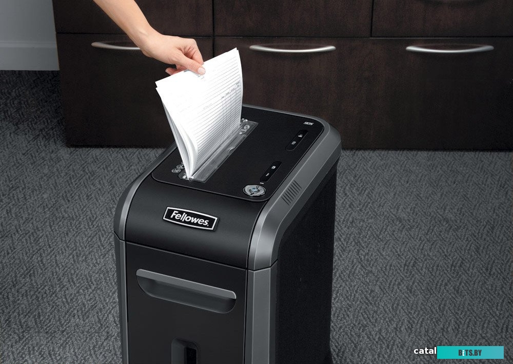 Шредер Fellowes® Powershred® FS-46910 99Ci, DIN P-4, 4х38 мм, 17 лст., 34 лтр., 100% Jam Proof™, SafeSense™, уничт.: скобы, пл.карты, скрепки, CD