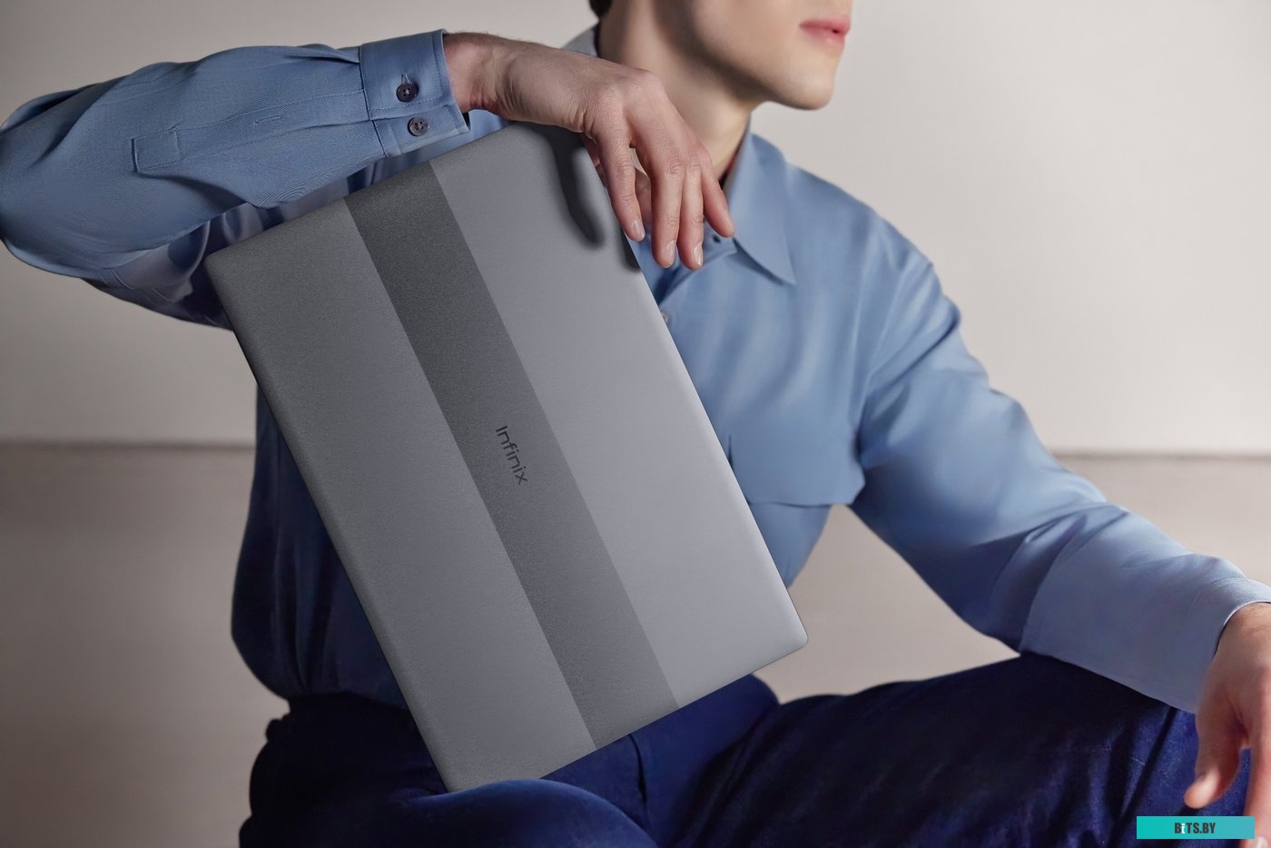 71008302601 Ноутбук INFINIX Inbook Y3 PLUS YL51A5 71008302601, 15.6", IPS, AMD Ryzen 7 5800U 1.9ГГц, 8-ядерный, 16ГБ LPDDR4x, 512ГБ SSD,  AMD Radeon, 