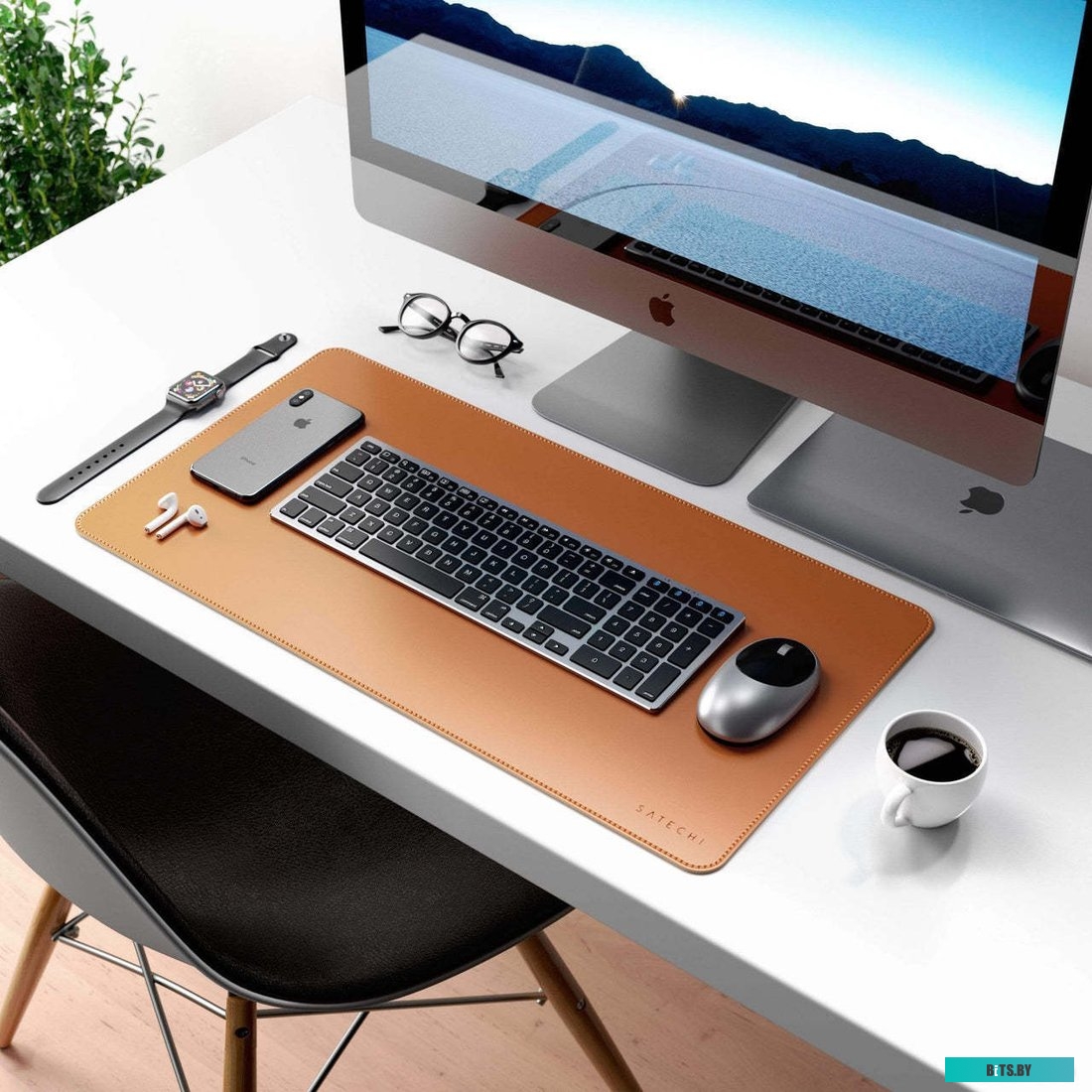 Коврик Satechi Eco-Leather Deskmate (коричневый) <ST-LDMN>