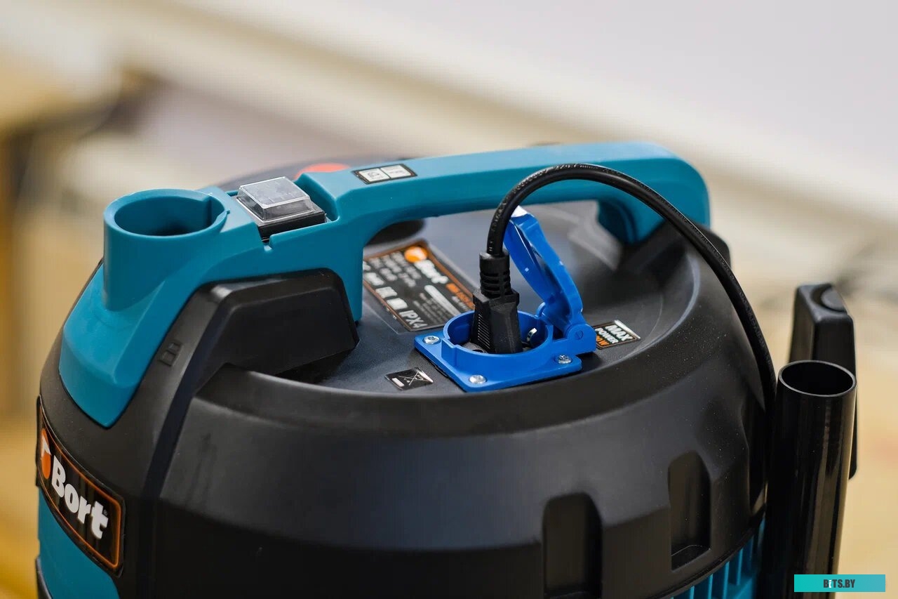 Пылесос Bort BSS-1530 Black <93412628>