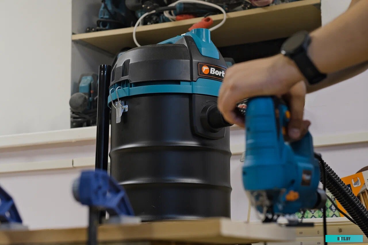 Пылесос Bort BSS-1530 Black <93412628>