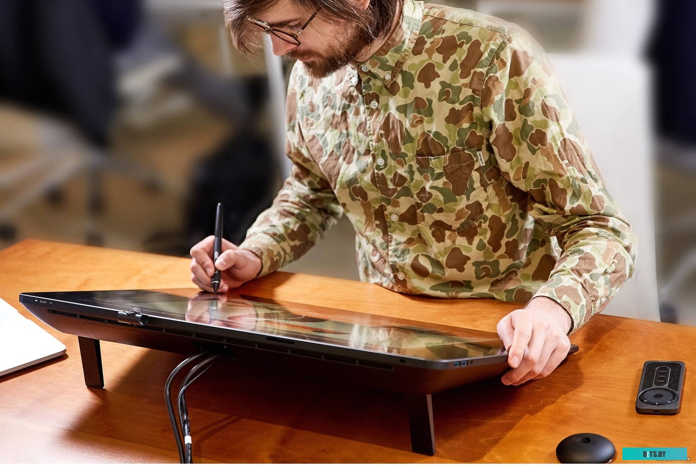 Графический планшет Wacom Cintiq Pro 24 DTH-2420