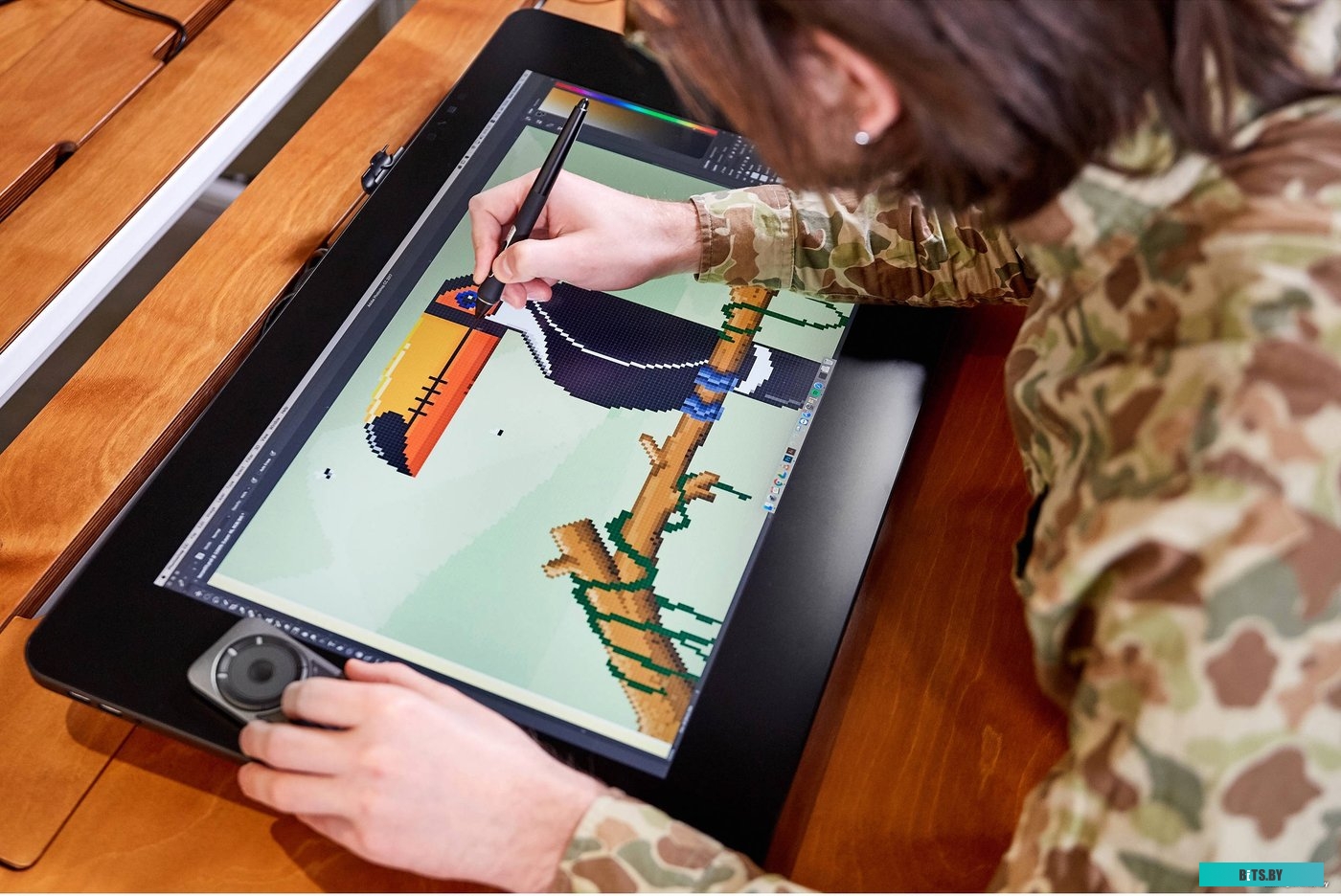 Графический планшет Wacom Cintiq Pro 24 DTH-2420