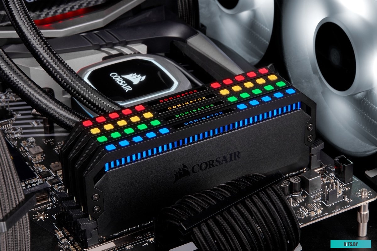 Модуль памяти Corsair Dominator Platinum RGB 2x8GB DDR4 PC4-28800 CMT16GX4M2C3600C18