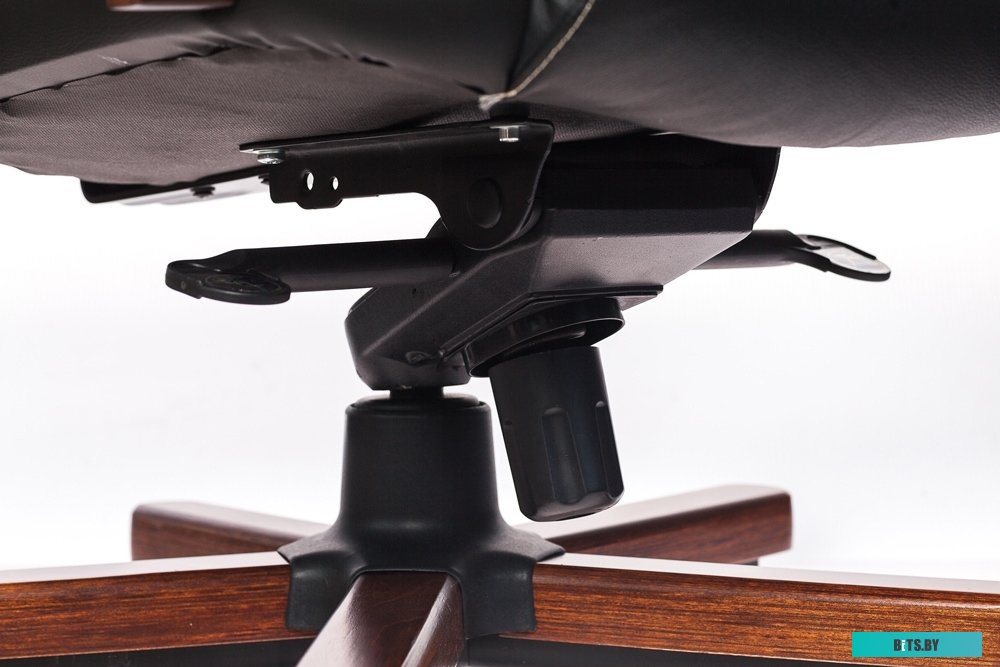 Офисное кресло (Стул) Бюрократ T-9923WALNUT (черный) <T-9923WALNUT/BLACK>