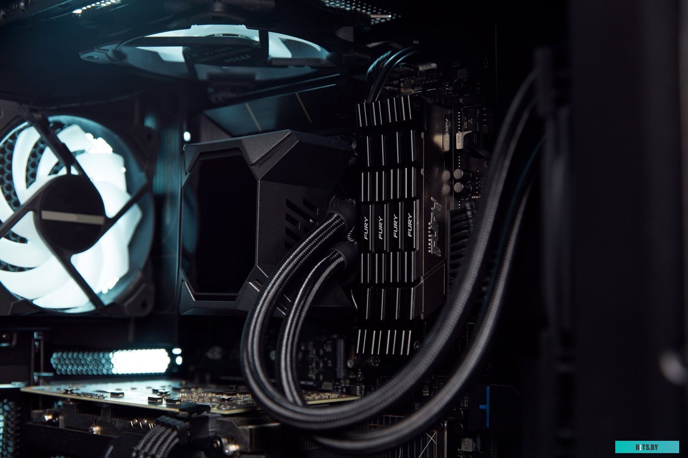 Оперативная память Kingston FURY Renegade 2x8ГБ DDR4 3600МГц KF436C16RB2K2/16