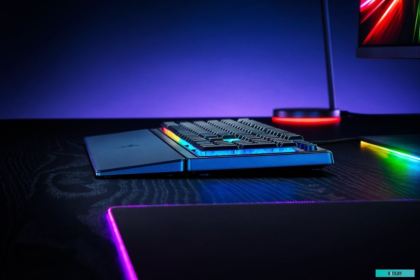 Клавиатура Razer Ornata V3 <RZ03-04460800-R3R1>
