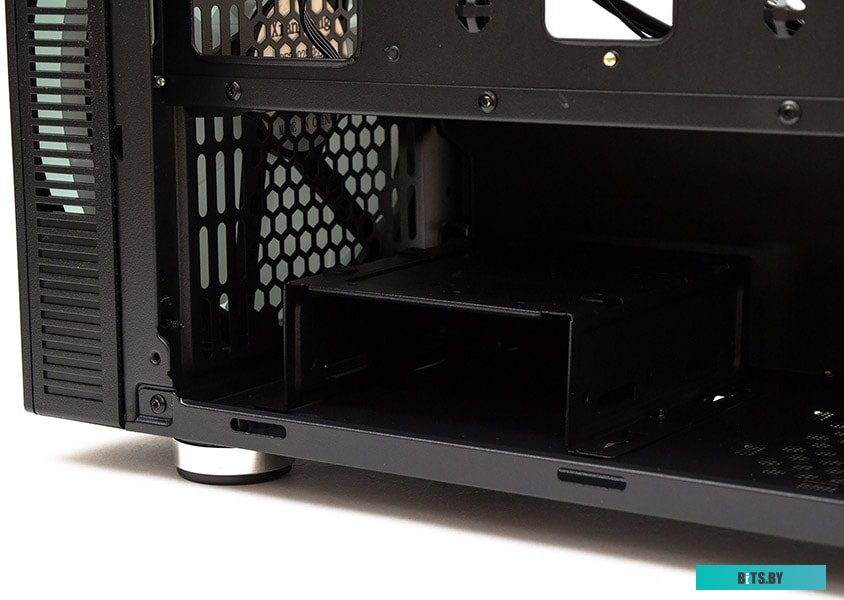 Корпус AeroCool Python Python-G-BK-v1