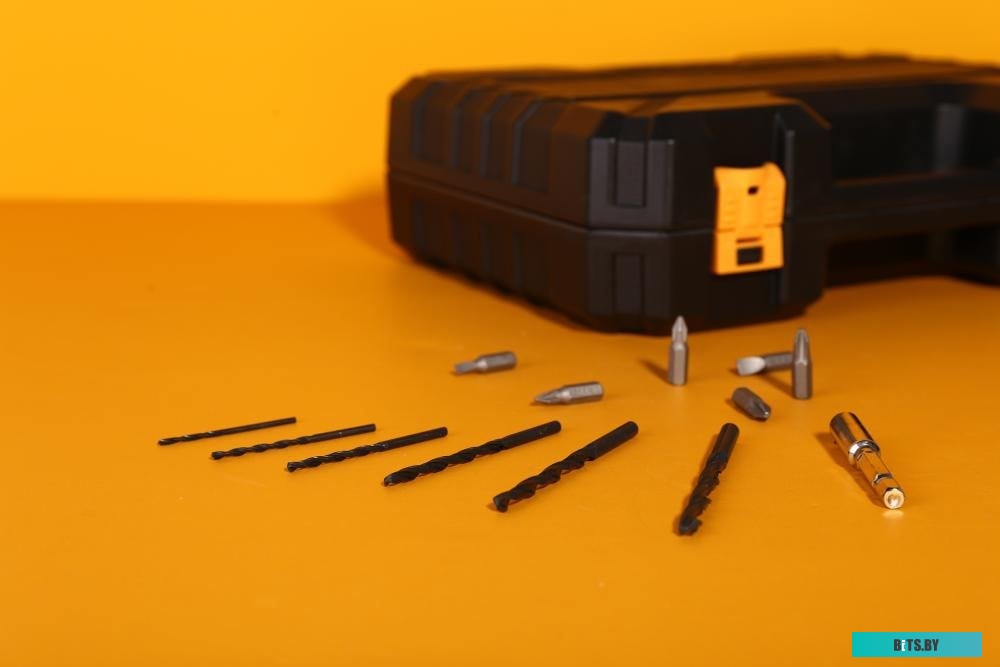 Дрель-шуруповерт Deko DKCD12FU-Li SET 3 063-4173 (с 1-м АКБ, кейс)