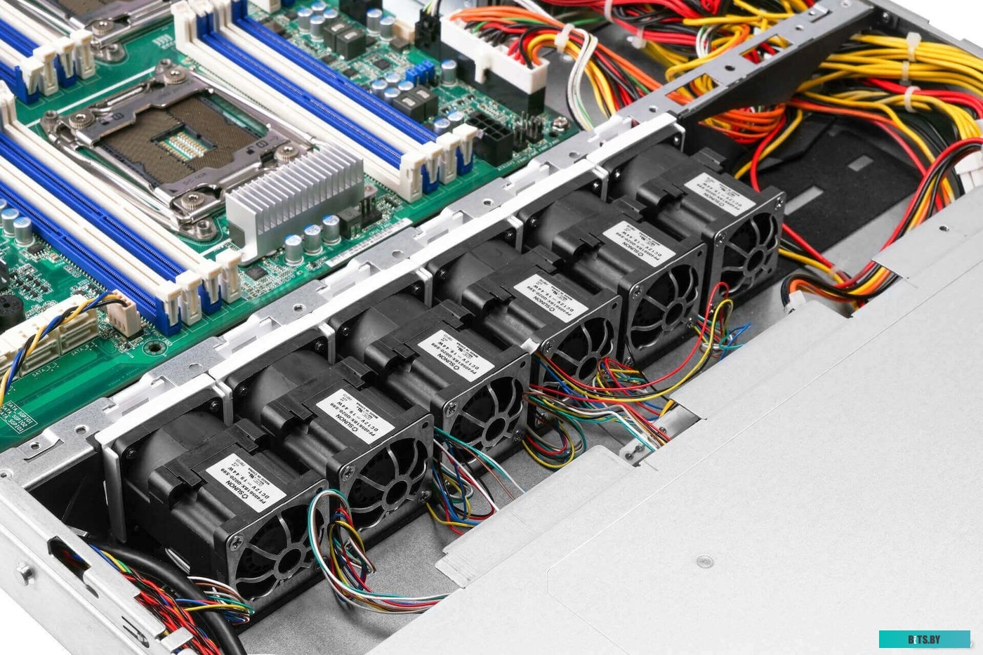In Win IW-RS110-07 750W