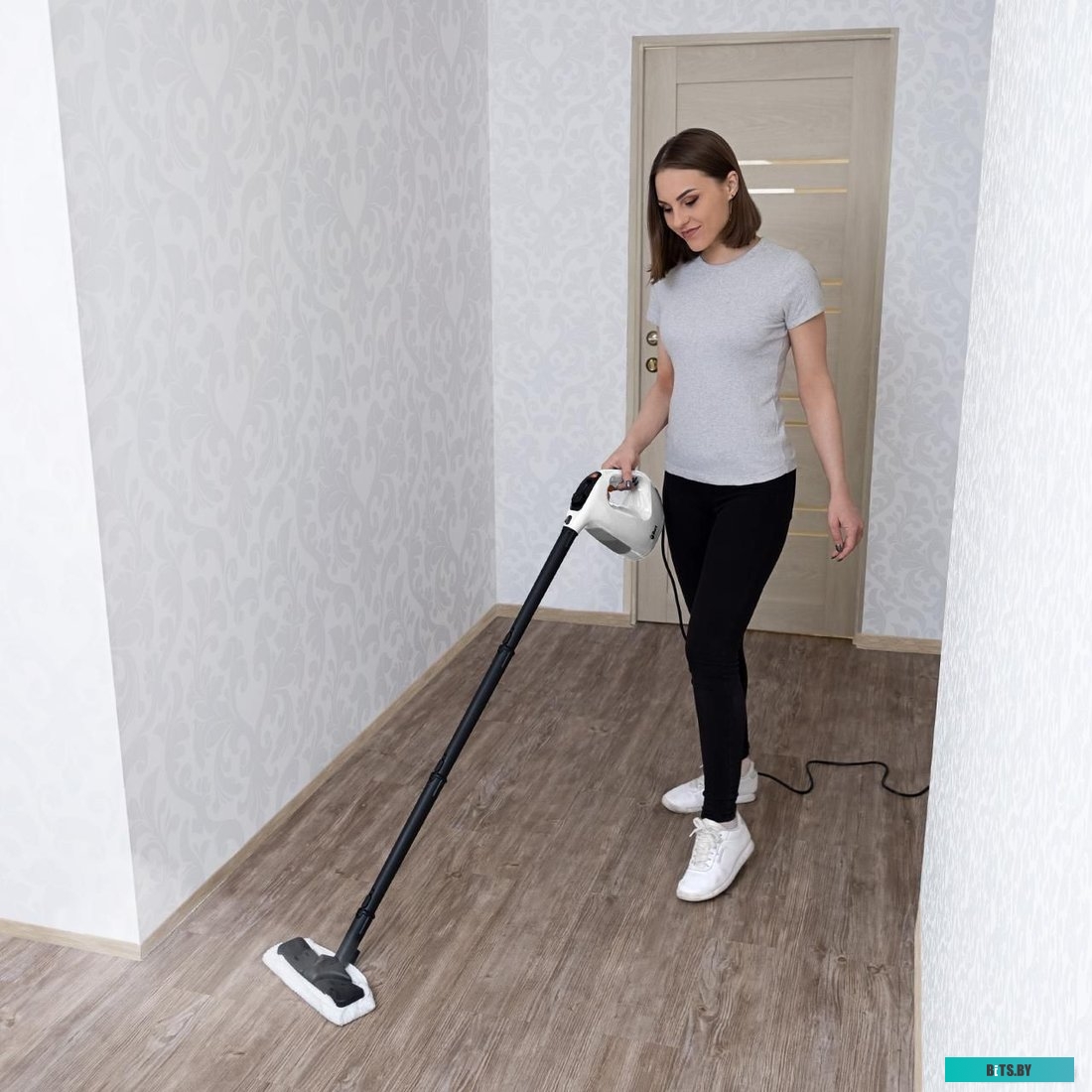 Пароочиститель Bort BDR-1500-RR <93410747>