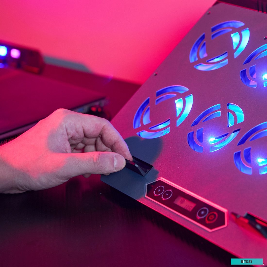 Подставка для ноутбука Evolution LCS-06 RGB 4812755006727