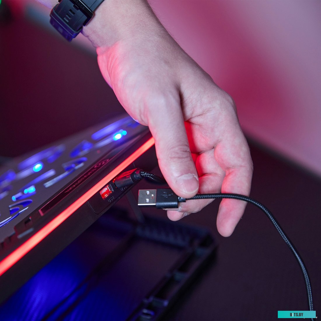 Подставка для ноутбука Evolution LCS-06 RGB 4812755006727