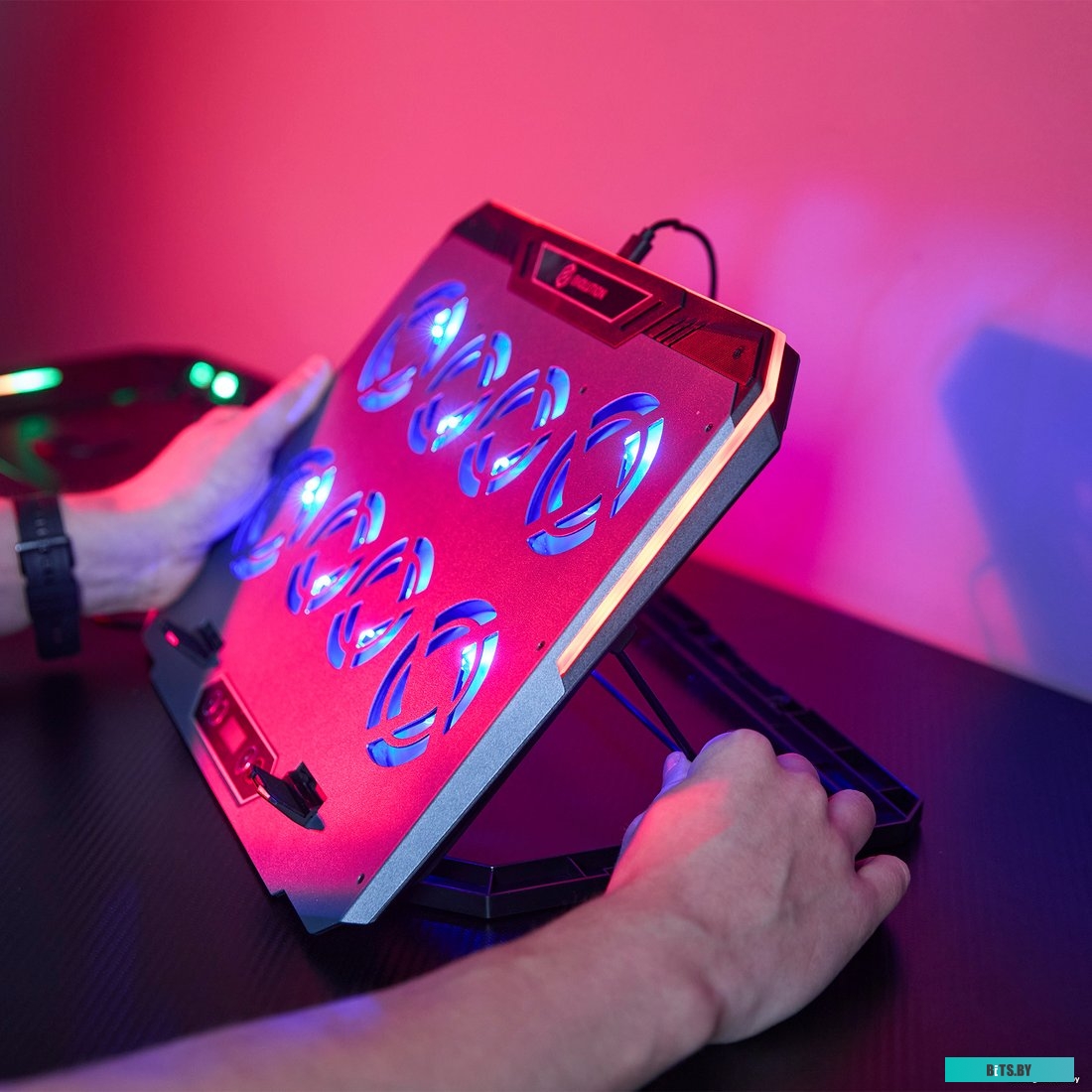 Подставка для ноутбука Evolution LCS-06 RGB 4812755006727