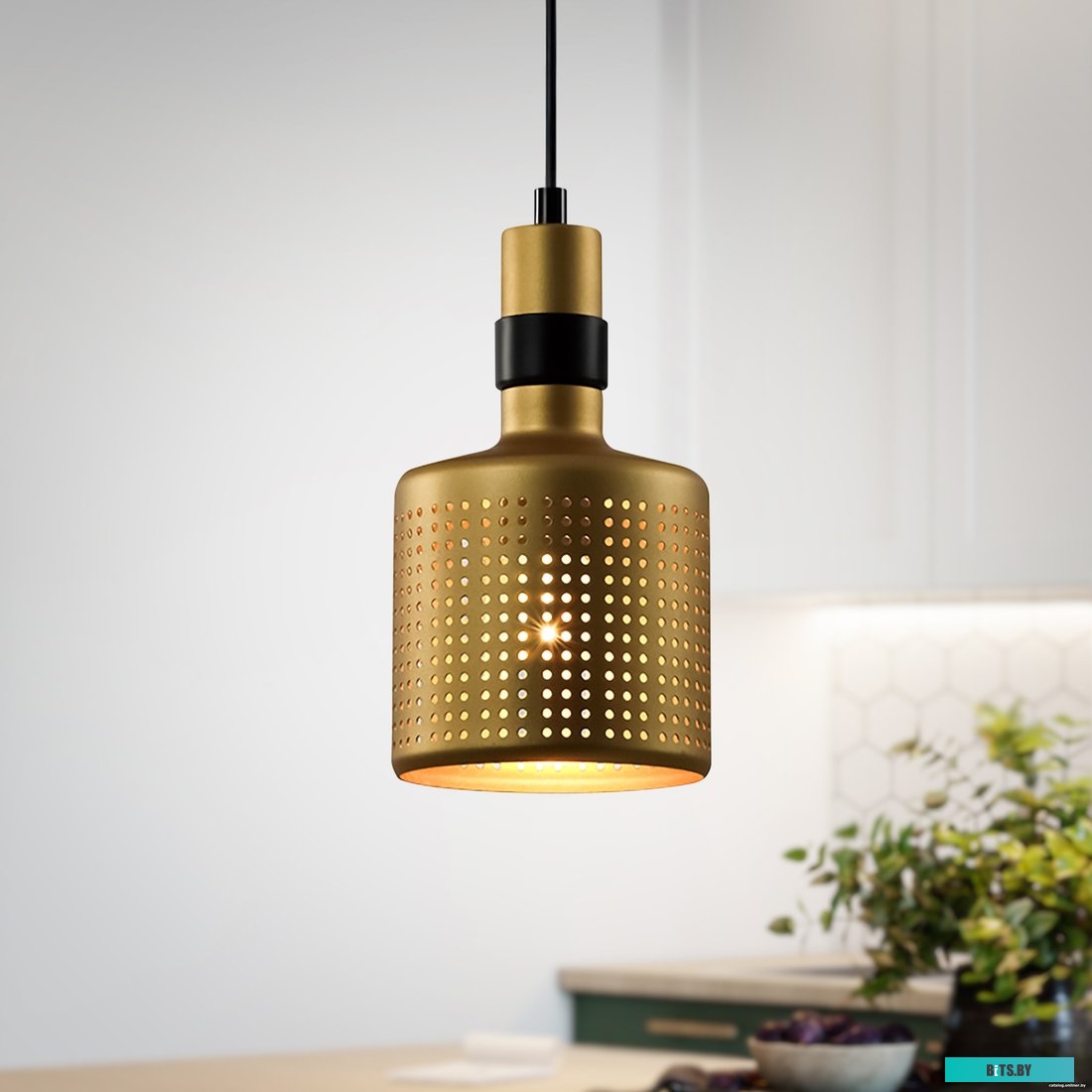 Б0057724 ЭРА Б0057724 Удлинитель электрический UX-5e-1,5m-B с заземлением 5 розеток 1,5 м ПВС 3х0,75мм2 10А черный