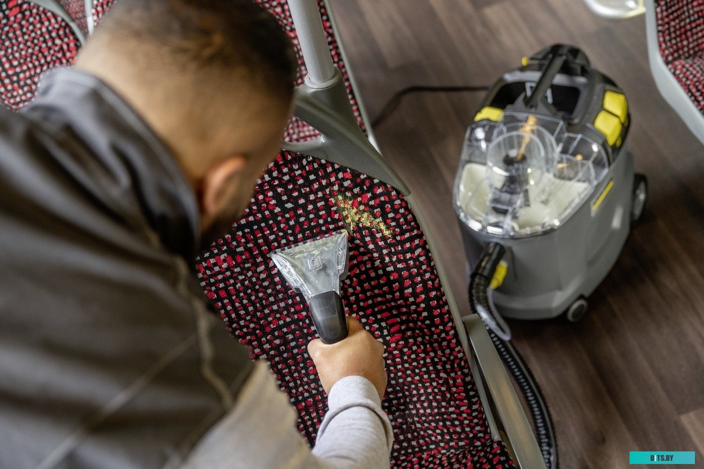 Karcher Puzzi 8/1 C 1.100-240.0