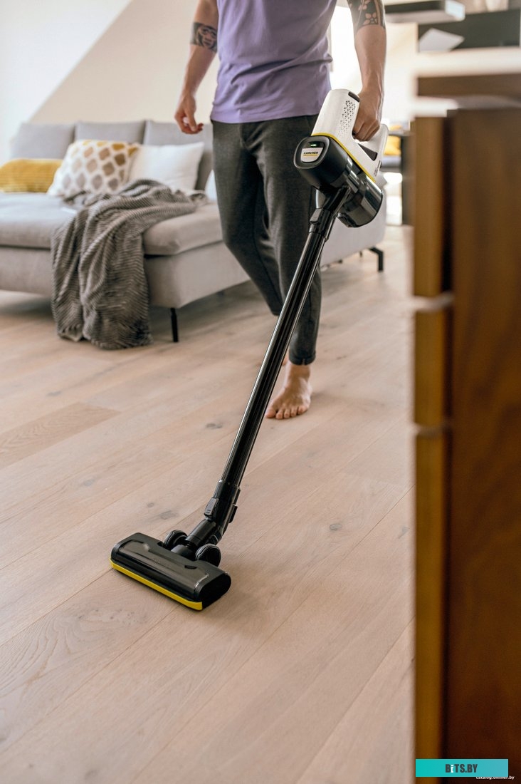 1.198-630.0 Ручной пылесос Karcher VC 4 Cordless myHome, 140Вт, белый [1.198-630.0]