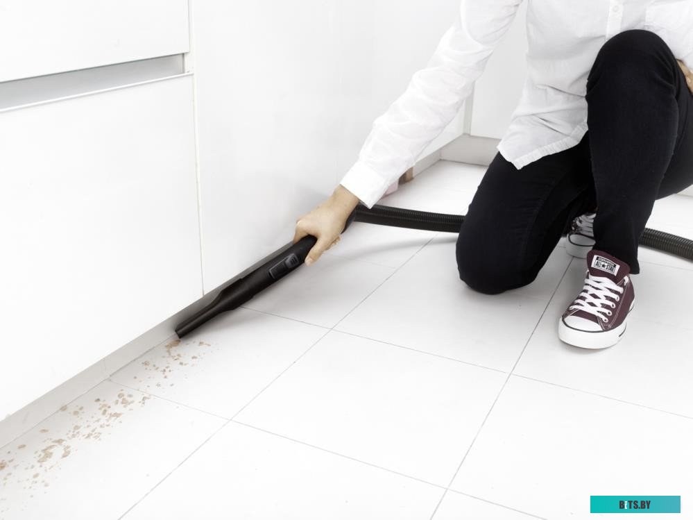 1.198-035.0 Пылесос Karcher VC 2 (ERP) 700Вт белый/черный