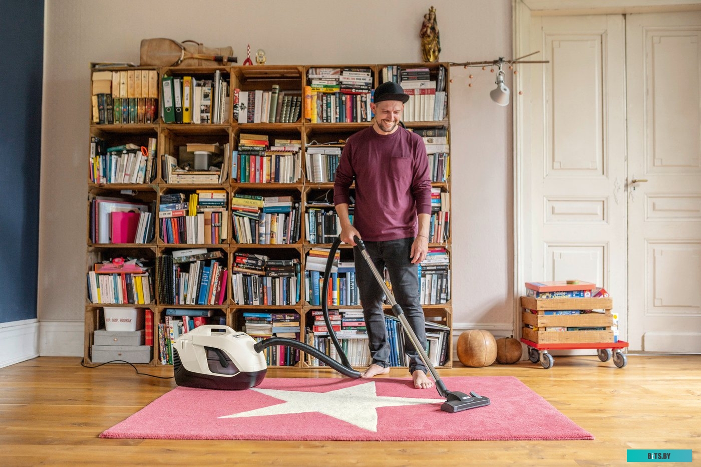 1.195-252.0 Пылесос Karcher DS 6 Plus, 650Вт, белый/черный [1.195-252.0]