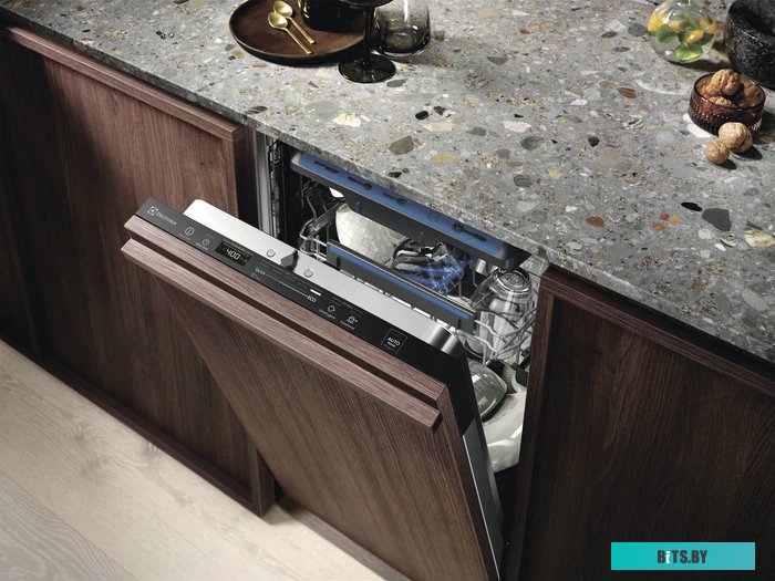 EEM43211L Посудомоечная машина встраив. Electrolux EEM43211L узкая