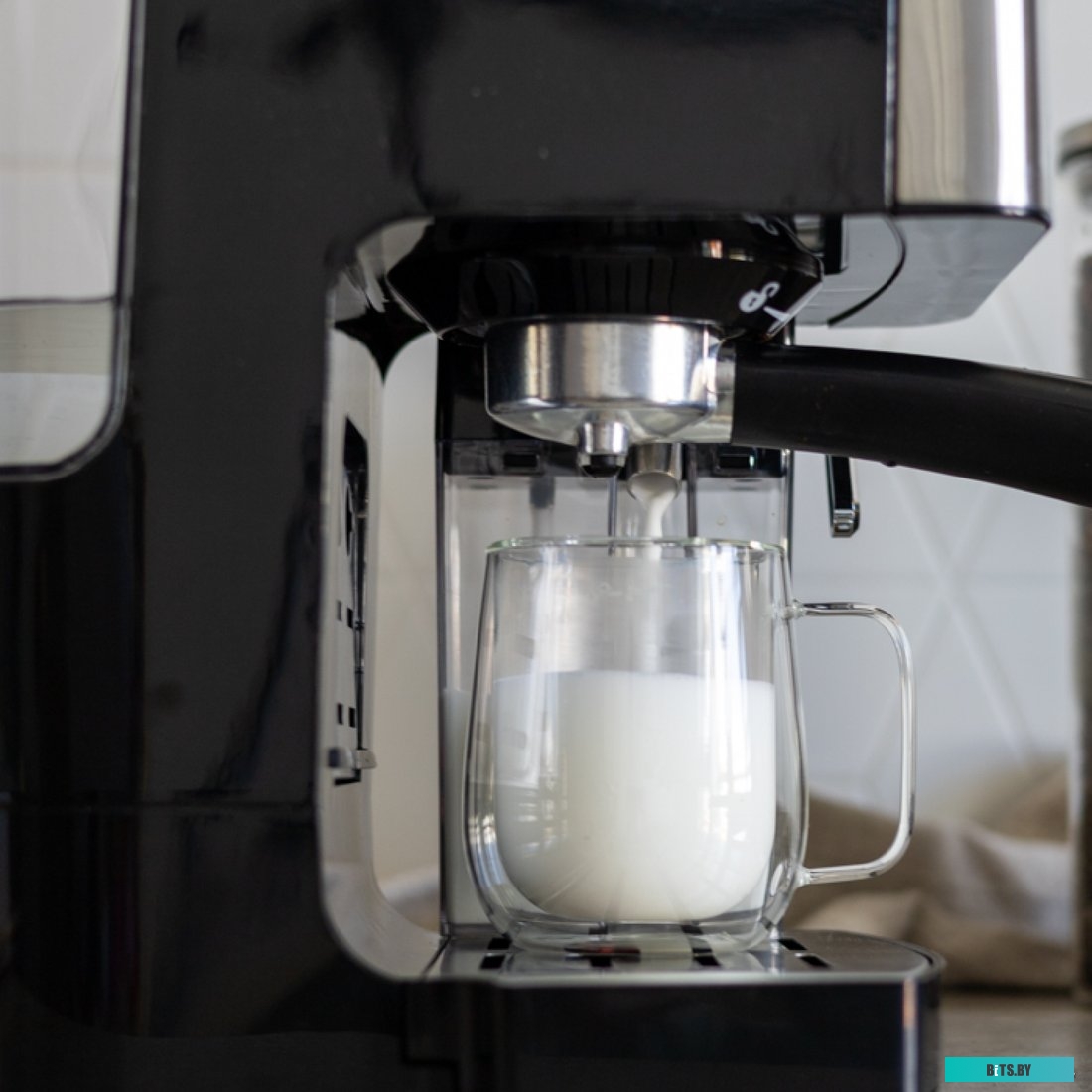 SES 4090 SS Рожковая помповая кофеварка Sencor SES 4090 SS