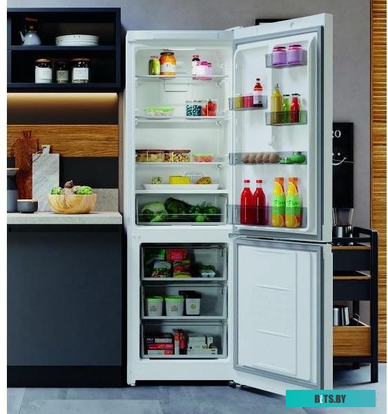 869892400370 Холодильник Hotpoint HT 5200 MX 2-хкамерн. нержавеющая сталь