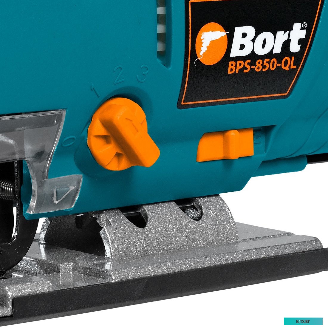 93413519 Измельчитель Bort Titan 7000 780Вт черный