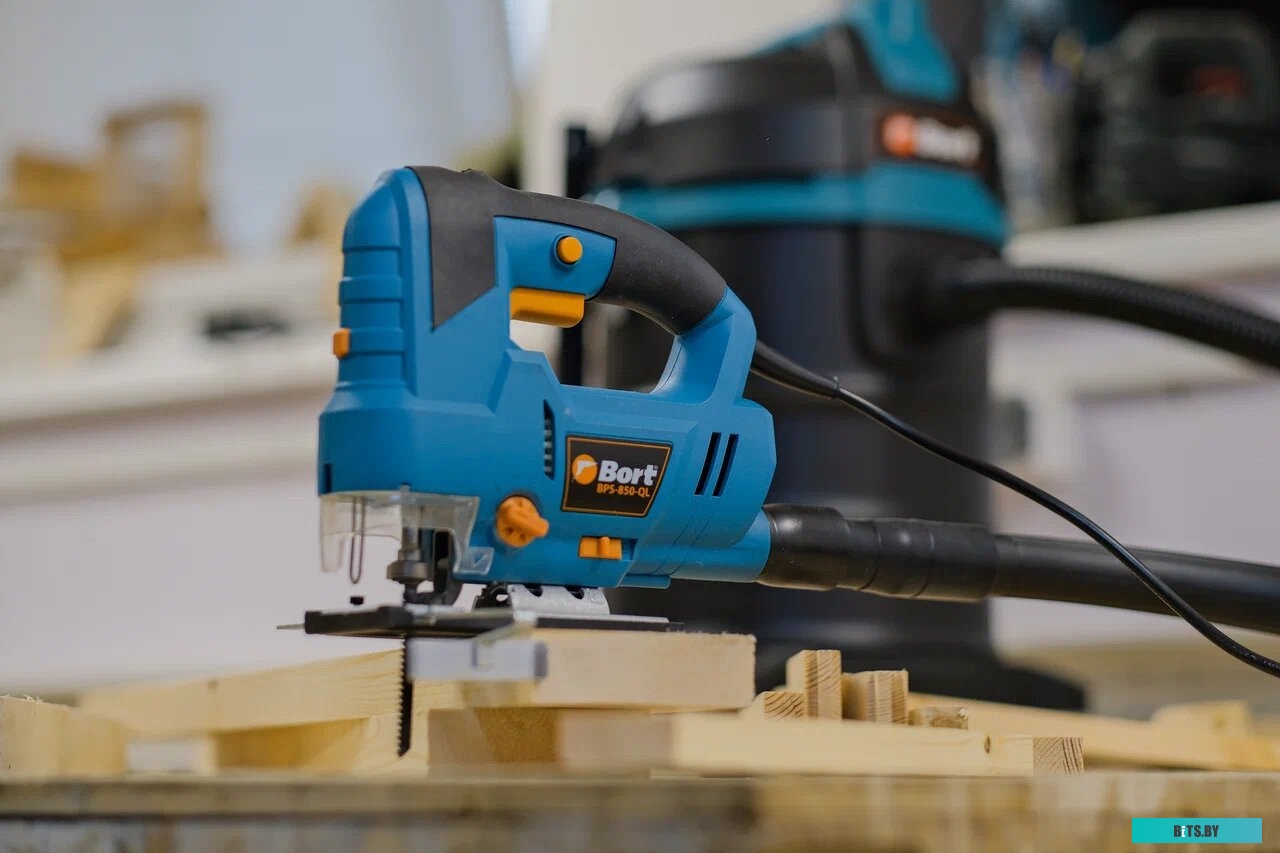 93413519 Измельчитель Bort Titan 7000 780Вт черный