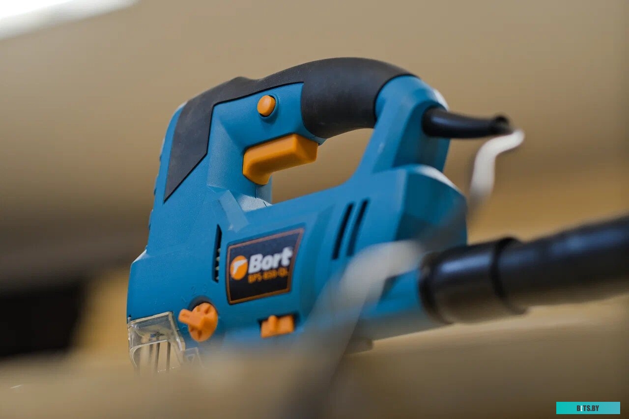 93413519 Измельчитель Bort Titan 7000 780Вт черный