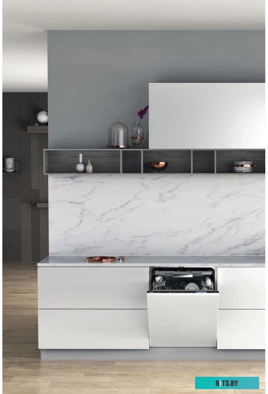 869991625740 Холодильник Indesit ITR 5180 E 2-хкамерн. бежевый