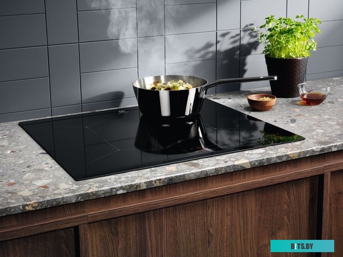 EIS62443 Индукционная варочная поверхность Electrolux EIS62443 черный