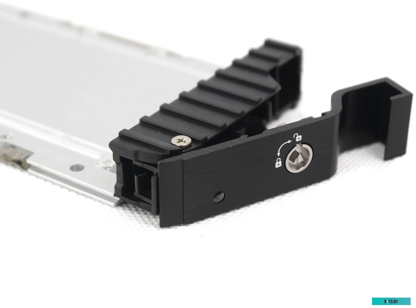 Бокс для накопителей 2.5" NegoRack SS-46TM