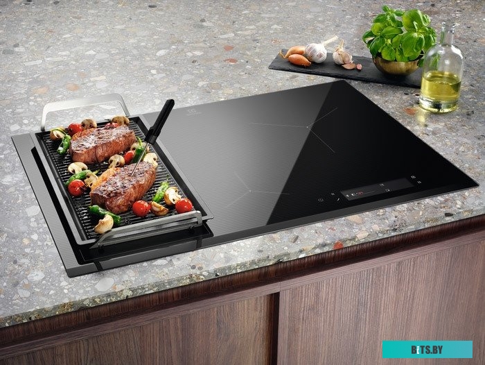 EIS8648 Индукционная варочная поверхность Electrolux EIS8648 черный