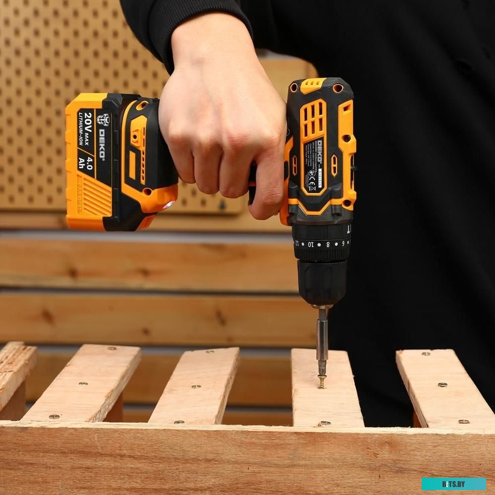 Deko DKCD20 Impact 063-4420 (с 2-мя АКБ, кейс)