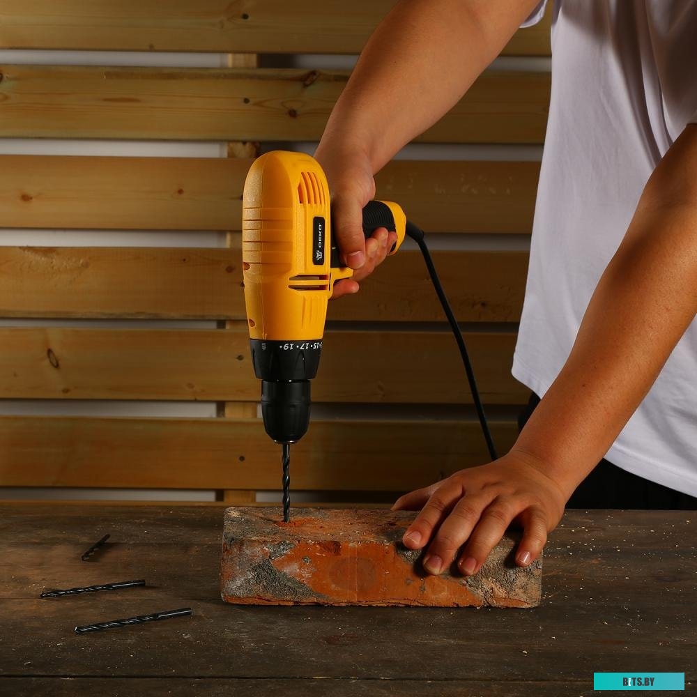 Дрель-шуруповерт Deko DKSD500W <063-4053>