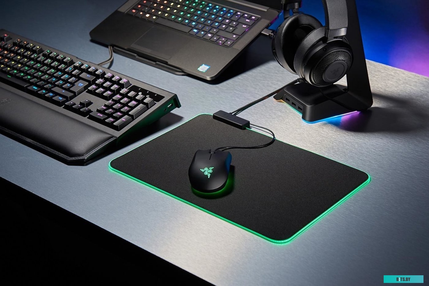 Коврик Razer Goliathus Chroma <RZ02-02500100-R3M1>