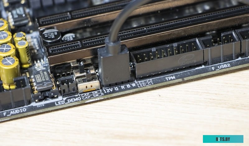Кабель питания вентилятора Cooler Master R4-ACCY-RGBS-R2