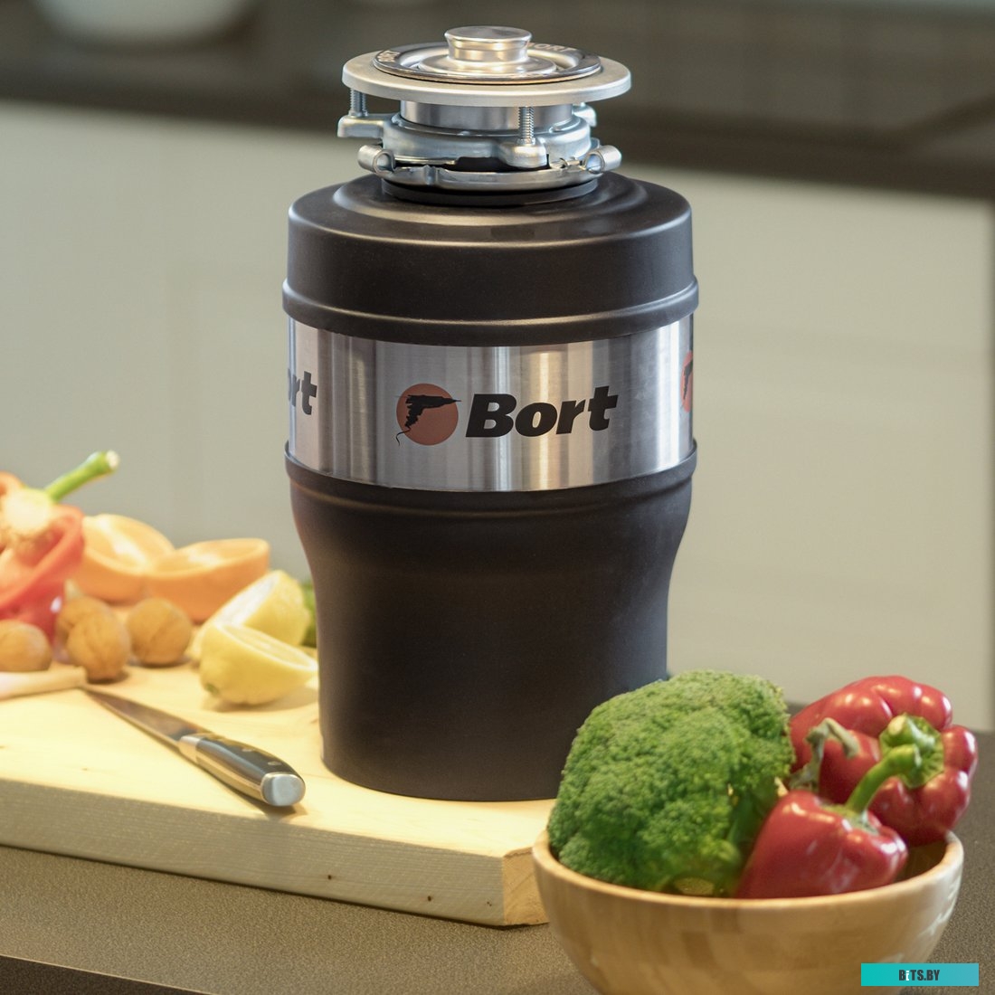 93410778 Измельчитель пищевых отходов Bort Alligator Max 560Вт черный [93410778]