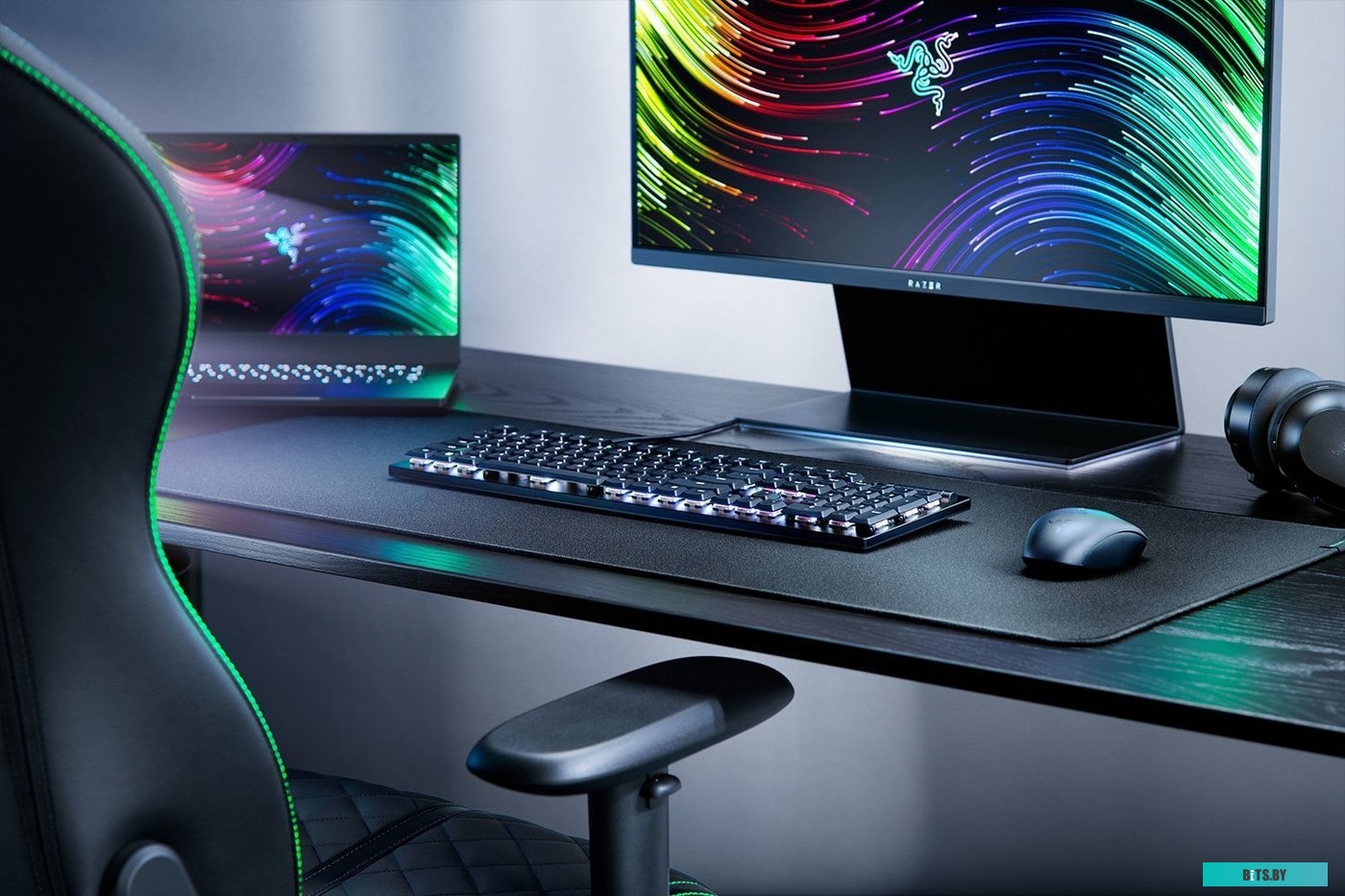 Клавиатура Razer Deathstalker V2 (Razer Low Profile Optical Red) <RZ03-04500800-R3R1>