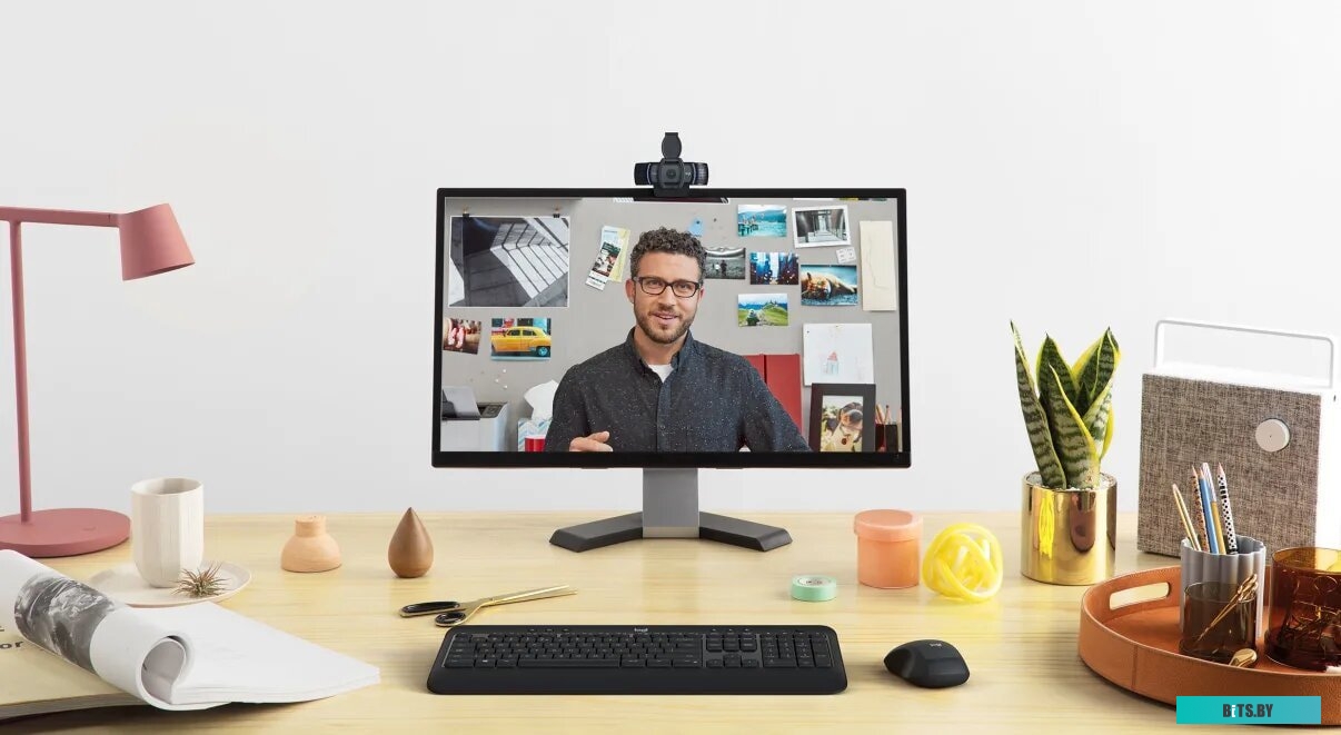 Веб-камера для видеоконференций Logitech C920e (960-001360)