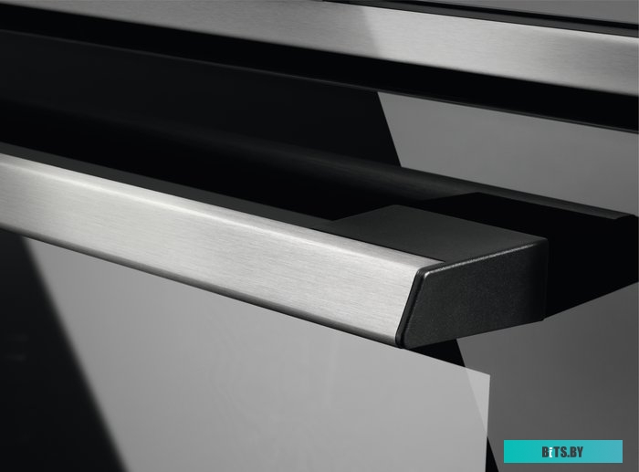 EOD5C71X Духовой шкаф Электрический Electrolux EOD5C71X серебристый/черный