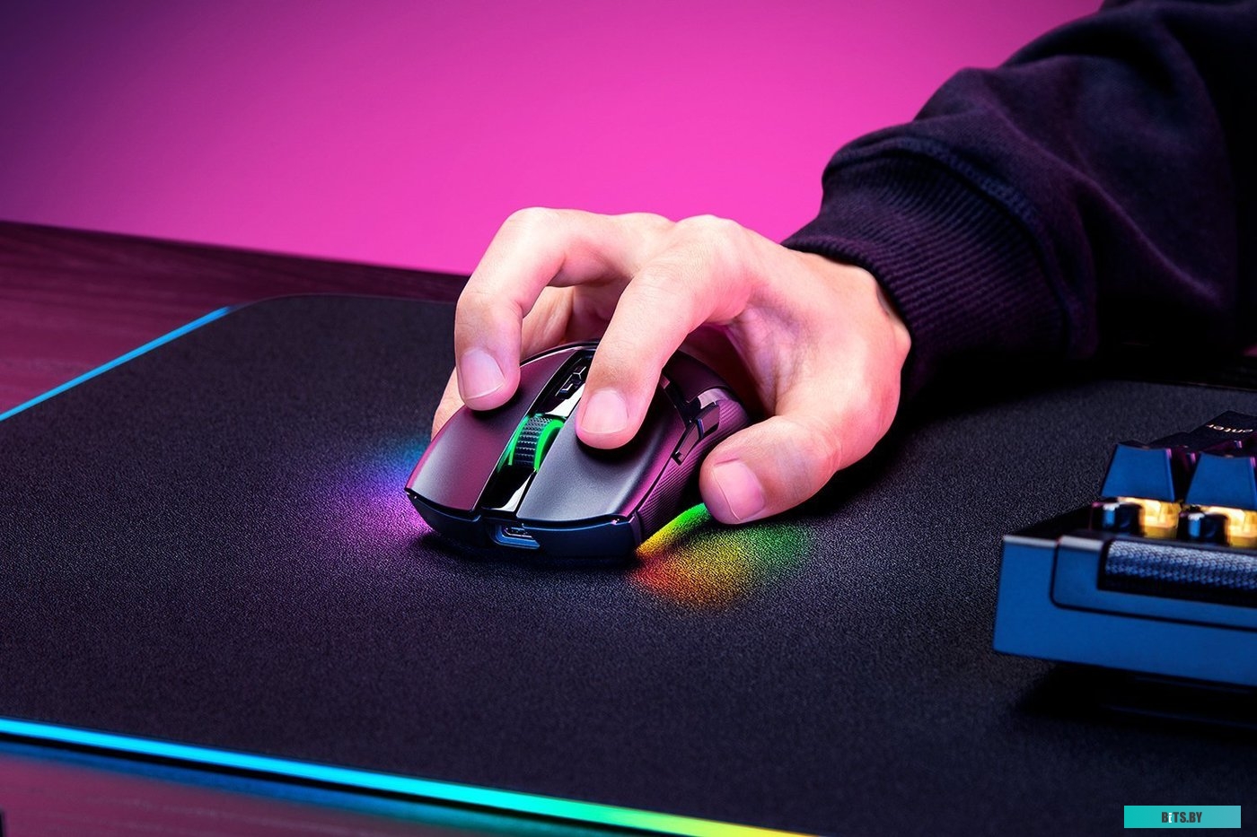 Игровая мышь Razer Cobra Pro RZ01-04660100-R3G1