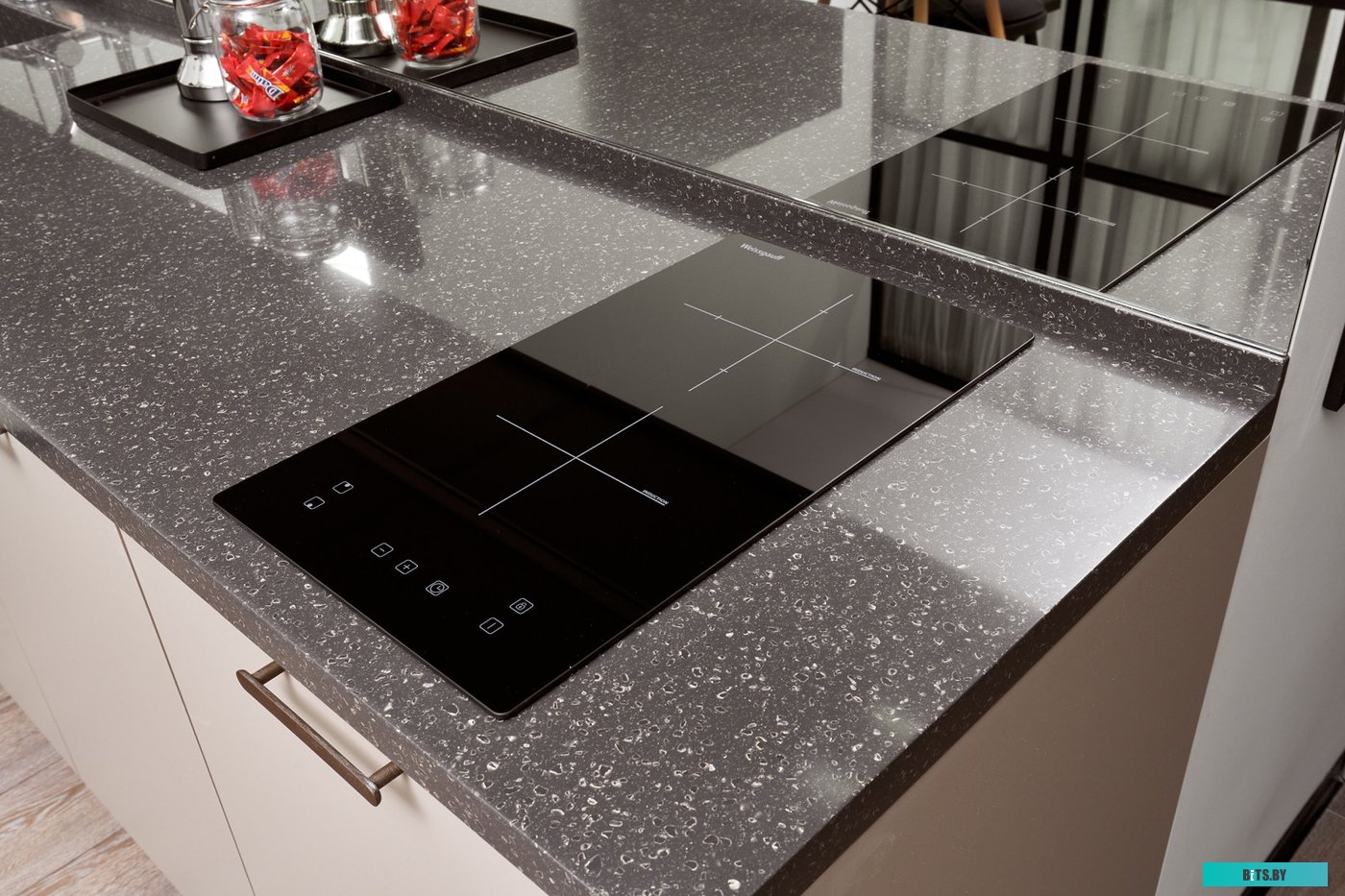 412021 Индукционная варочная панель WEISSGAUFF HI 32,  независимая,  черный