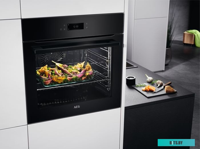 BPE748380B Духовой шкаф Электрический AEG BPE748380B черный