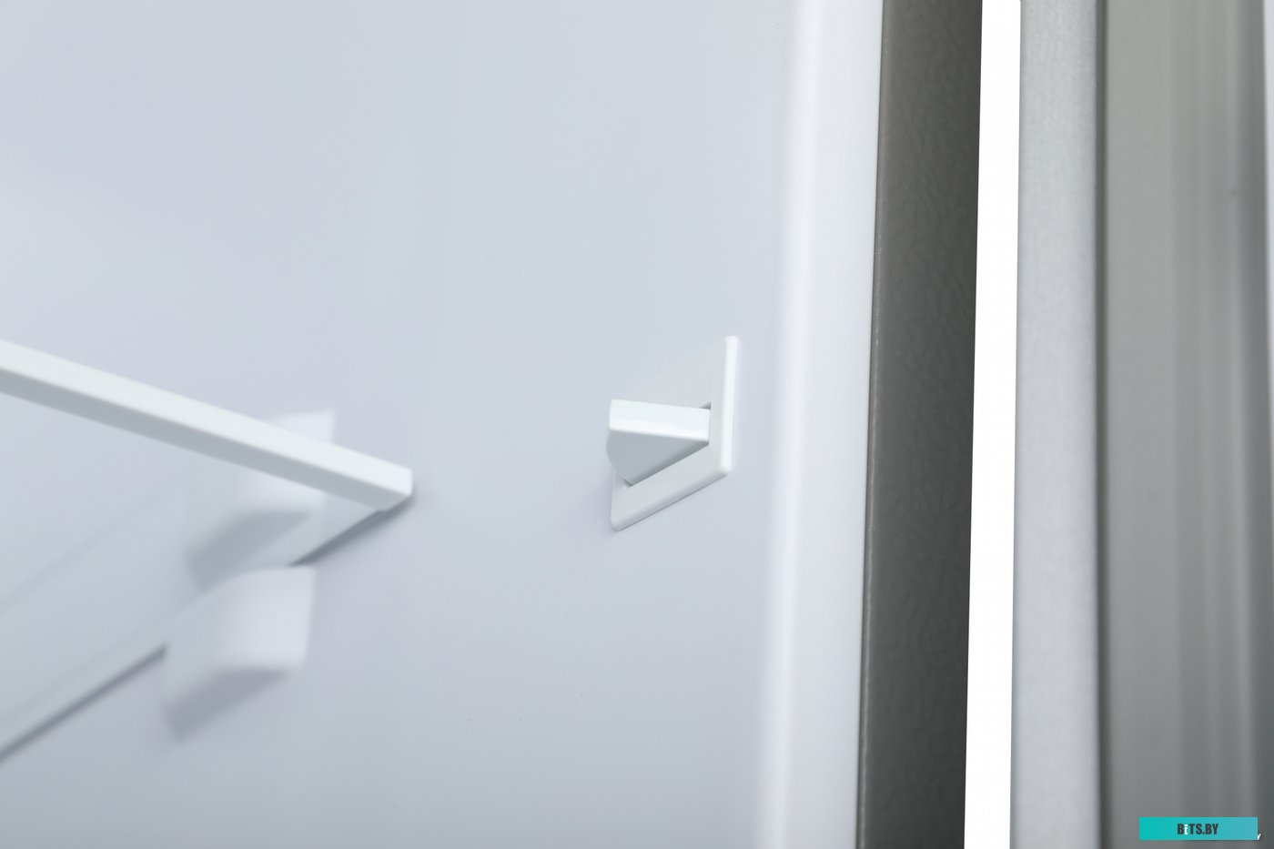 1870001 SunWind SCC356 (серебристый)