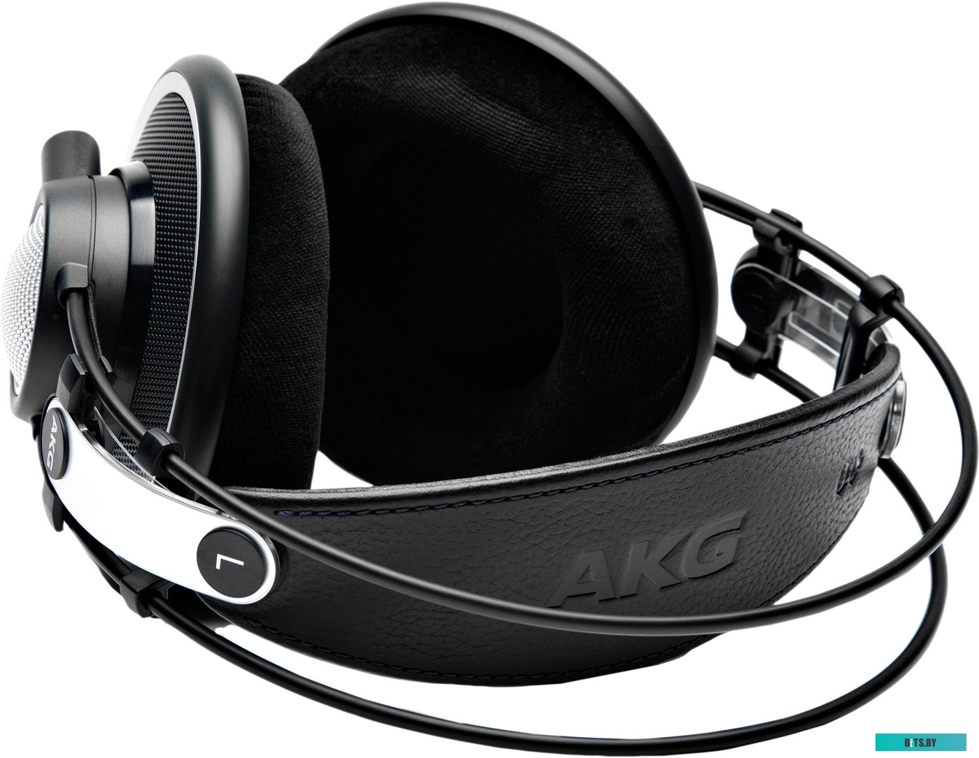 Наушники AKG K702