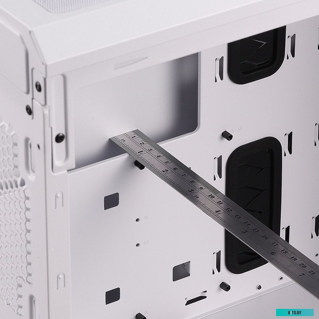 ADATA XPG Defender (белый)