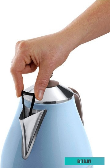 KBOV2001.AZ Чайник электрический Delonghi KBOV2001.AZ 1.7л. 2000Вт голубой (корпус: нержавеющая сталь)