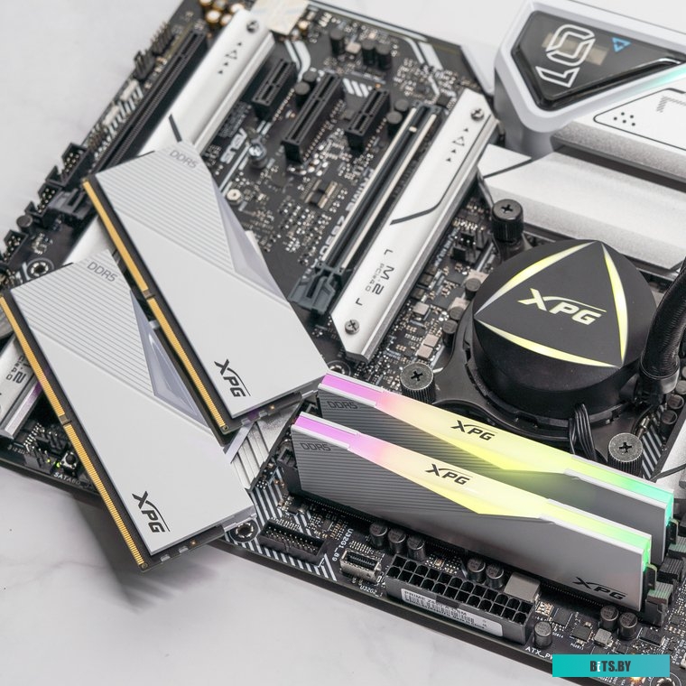 Оперативная память ADATA XPG Lancer RGB AX5U6000C3016G-DCLARWH