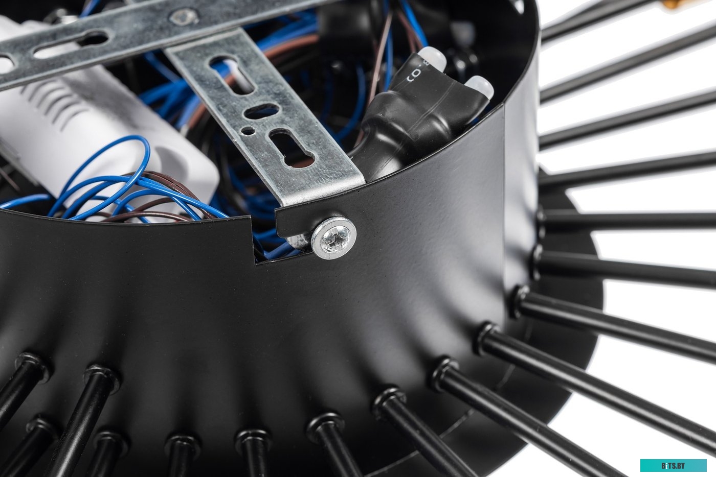 B-6143 Холодильник B-6143 BIRYUSA